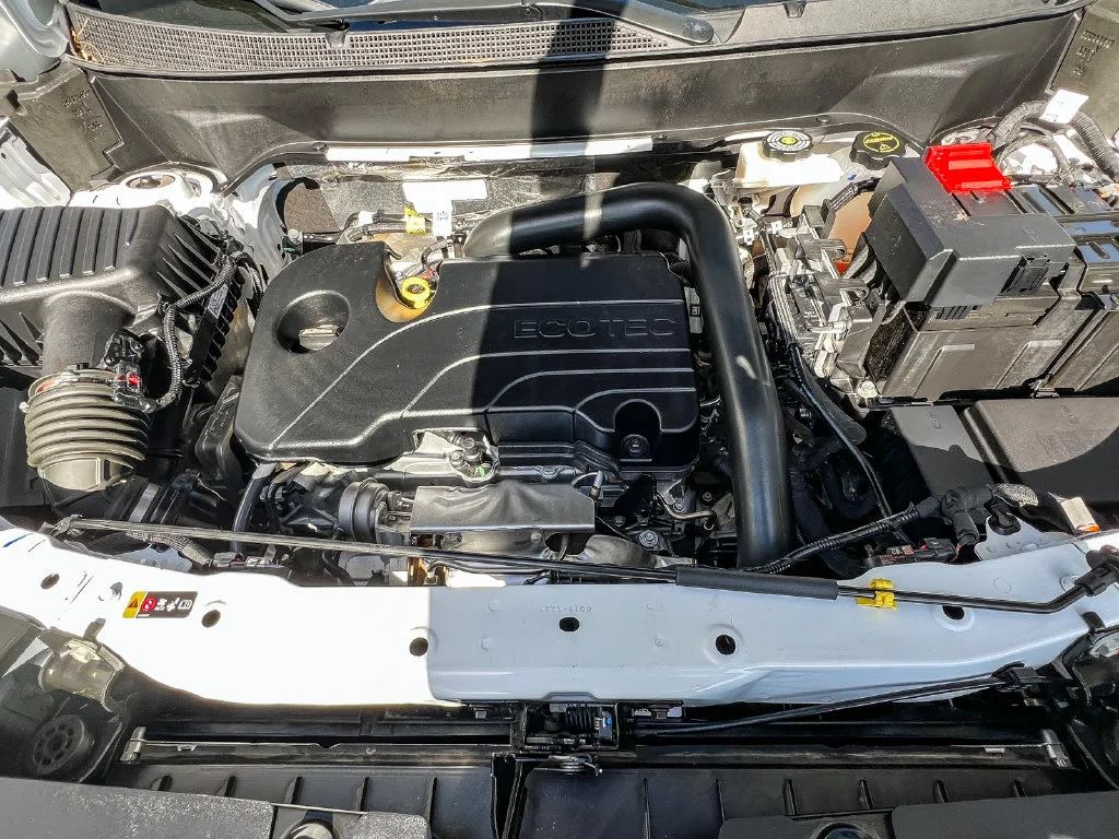 Used 2026 White Chevrolet LT image 27