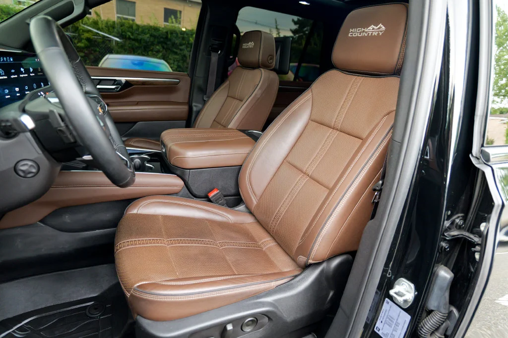 Used 2025 Black Chevrolet High Country image 22