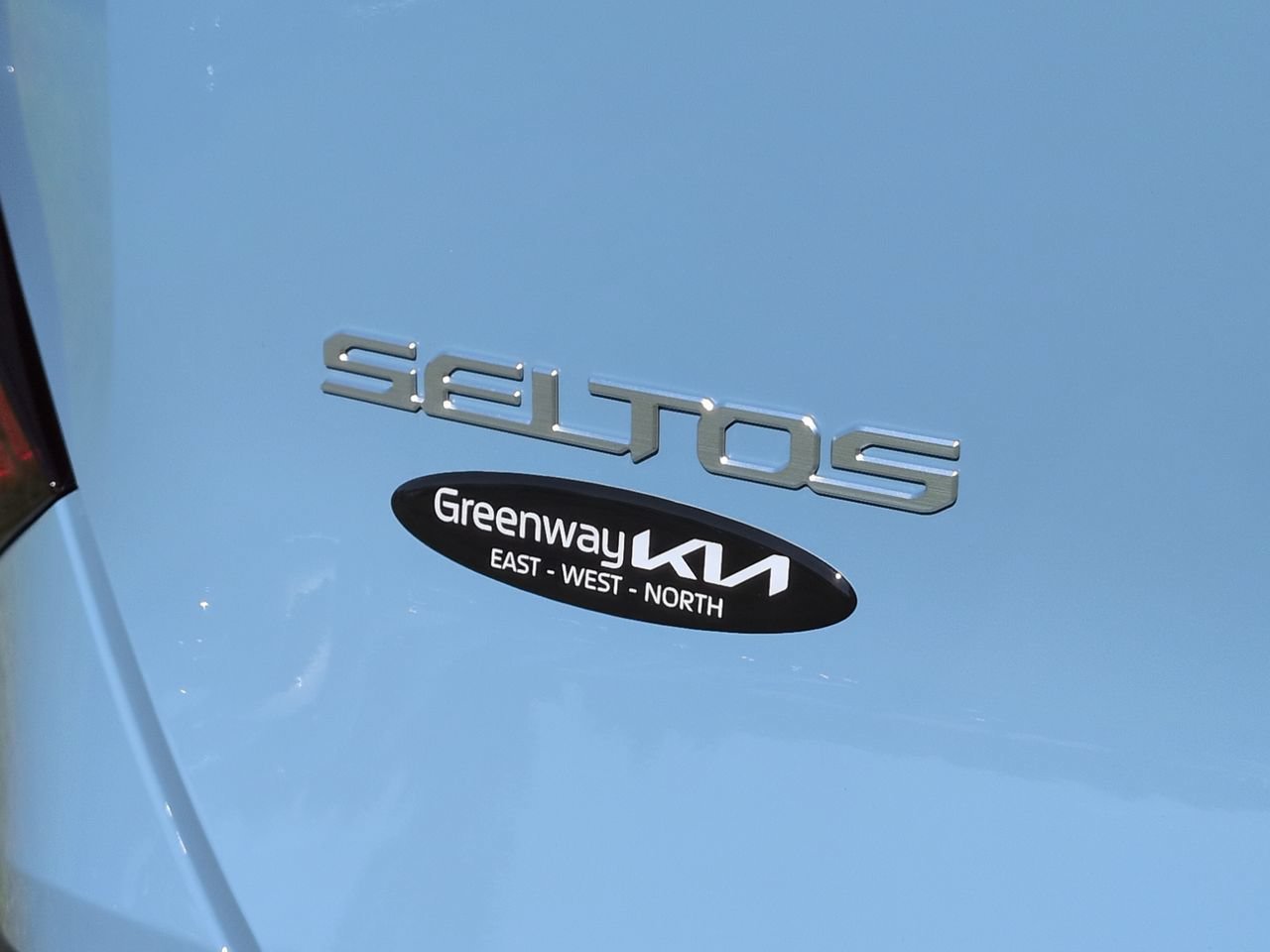 New 2027 Frost Blue / Black Roof Kia S image 13