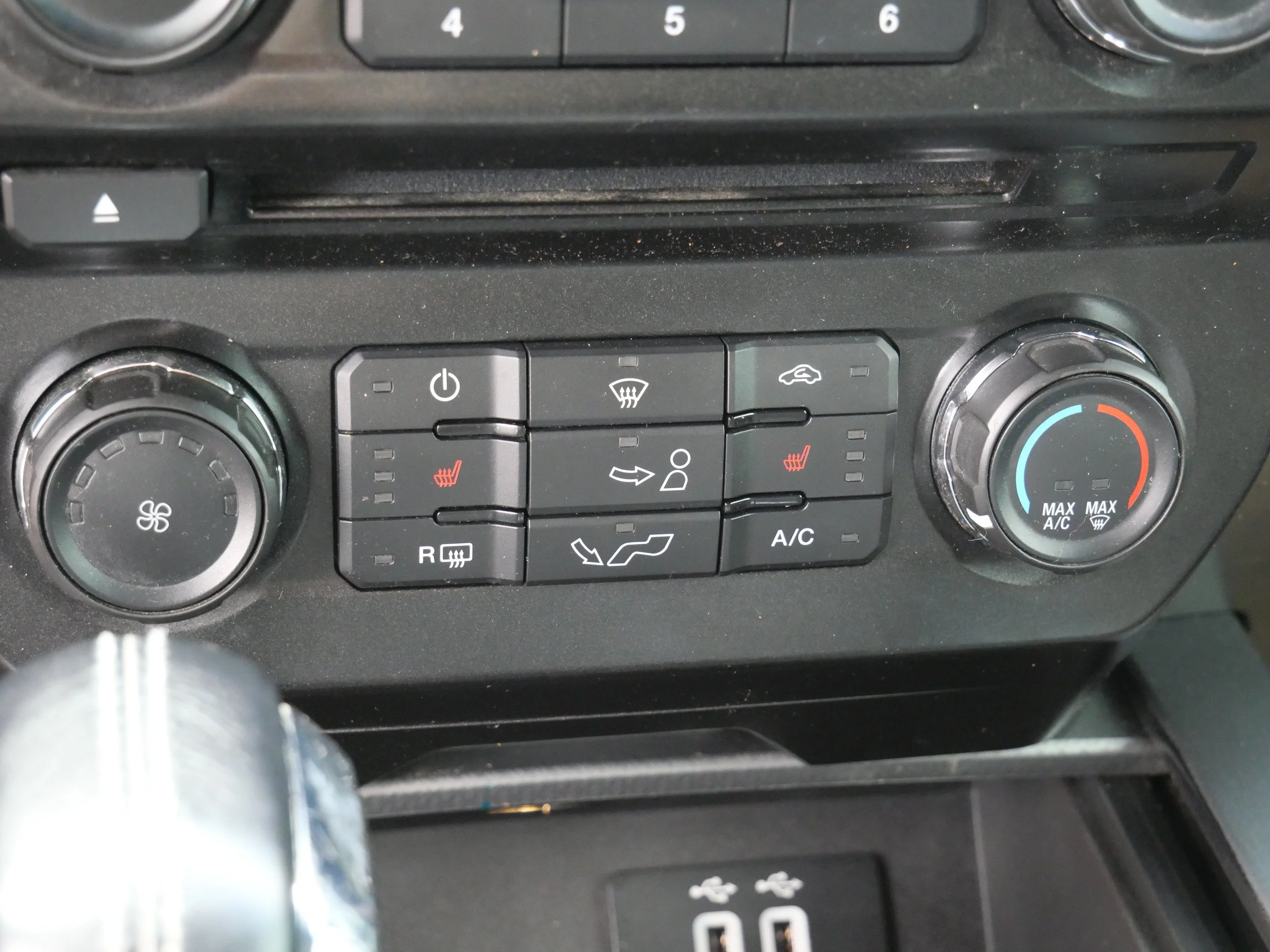 Used 2016 Ingot Silver Metallic Ford XLT 4WD SuperCrew 145 image 20