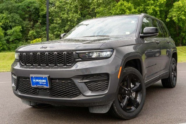 2024 Jeep Grand Cherokee Altitude