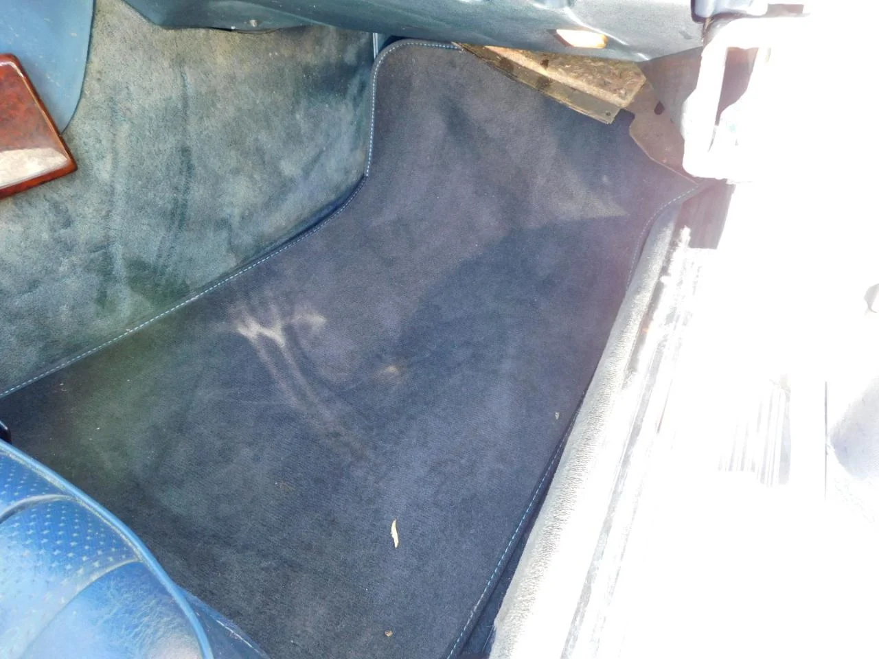 Used 1980 White Mercedes-Benz Convertible image 11