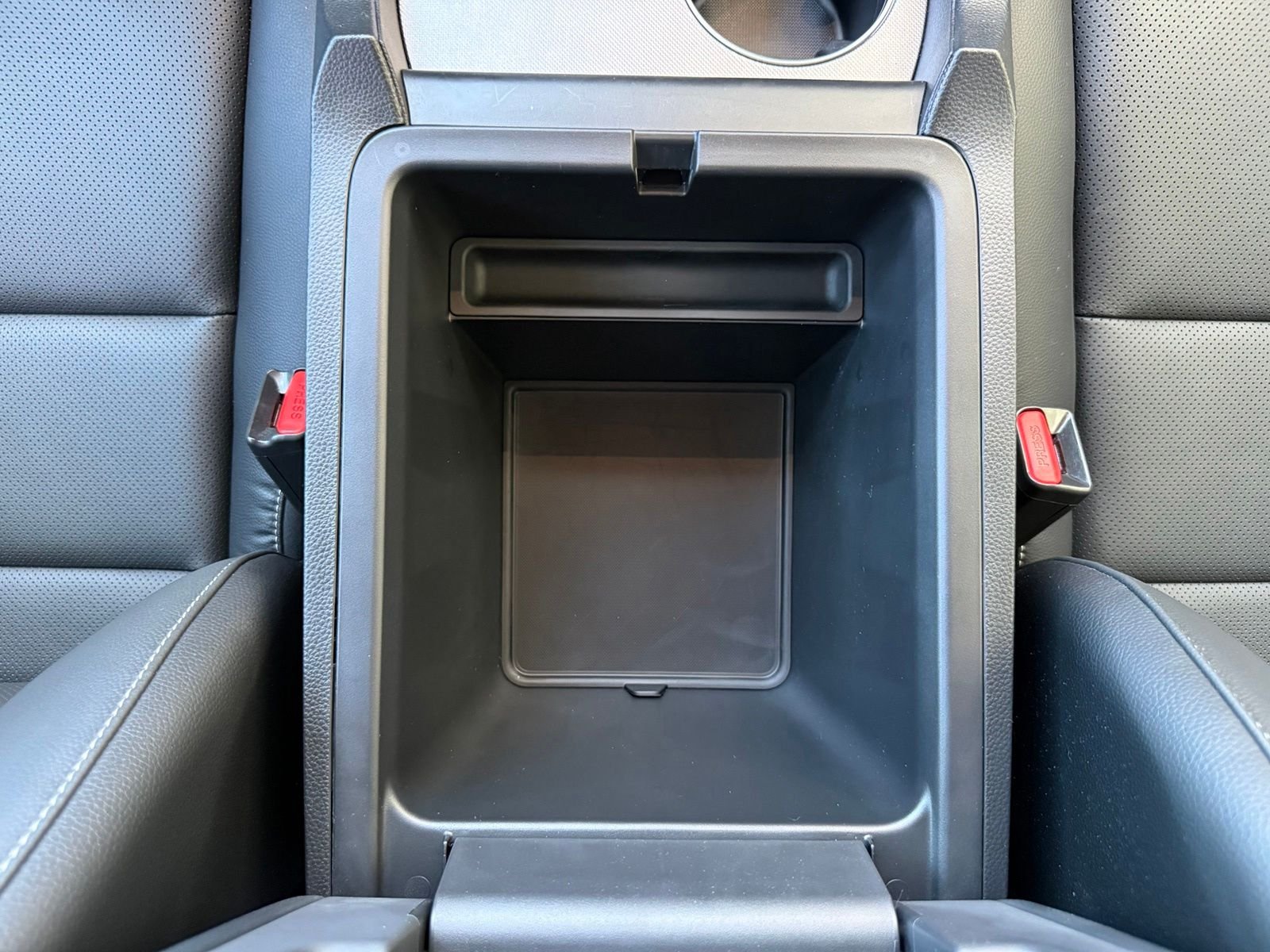 Certified Used 2025 Solar Silver Metallic Honda AWD RTL image 29