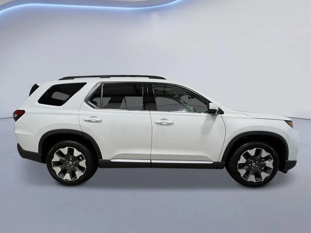 New 2026 Platinum White Pearl Honda Touring image 8