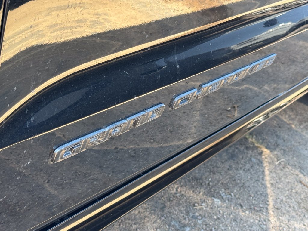 Used 2018 Black Jeep Overland image 16