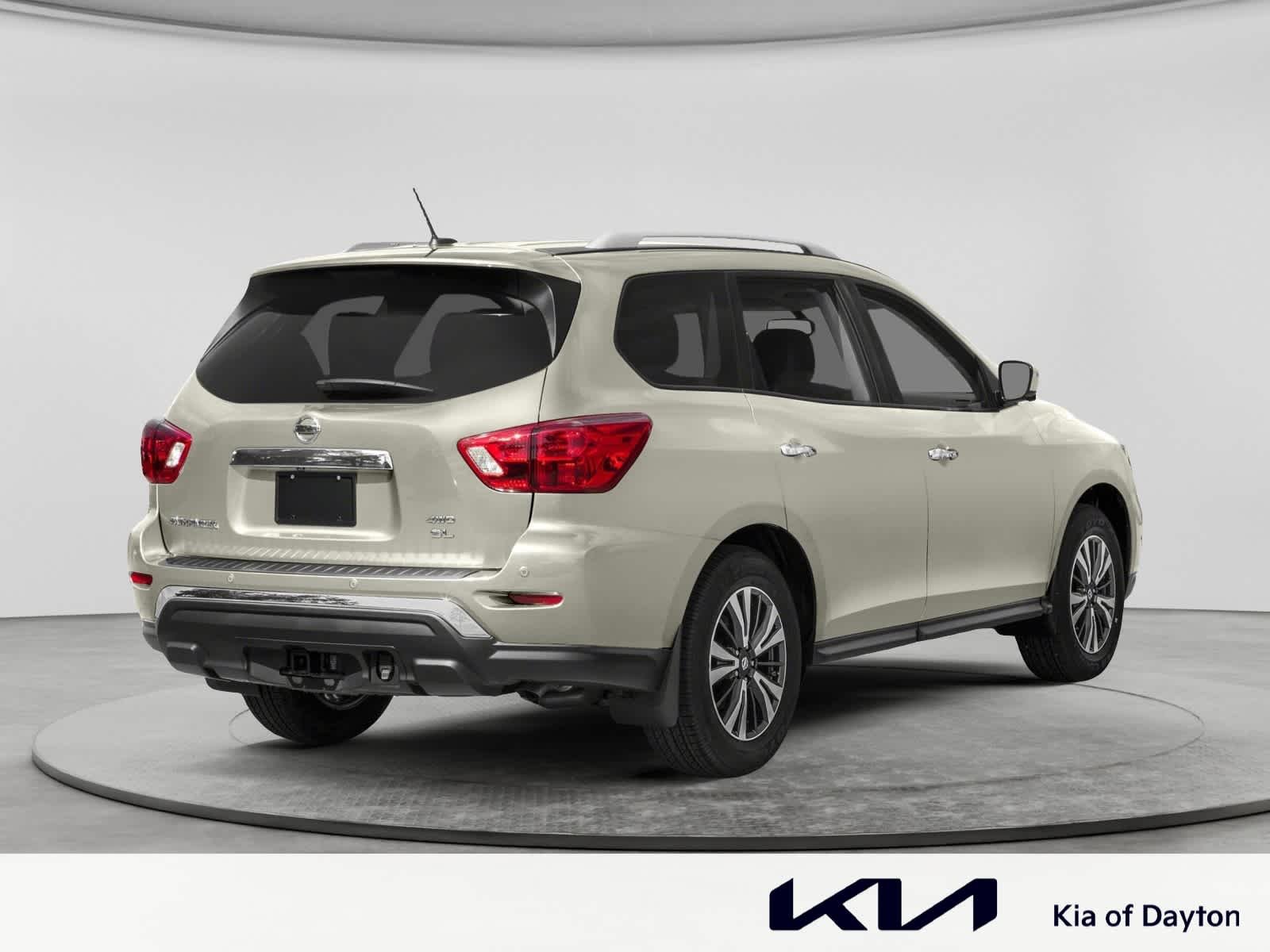Used 2018 Nissan Pathfinder SV with VIN 5N1DR2MN2JC644054 for sale in Huber Heights, OH