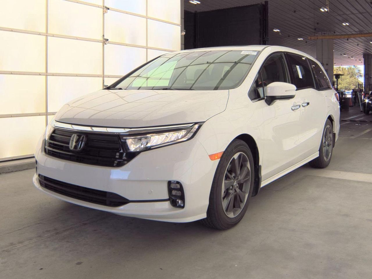 2022 Honda Odyssey Elite's photo