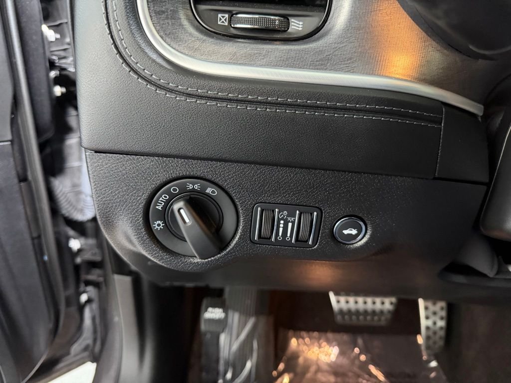 Used 2023 Gray Dodge R/T image 17