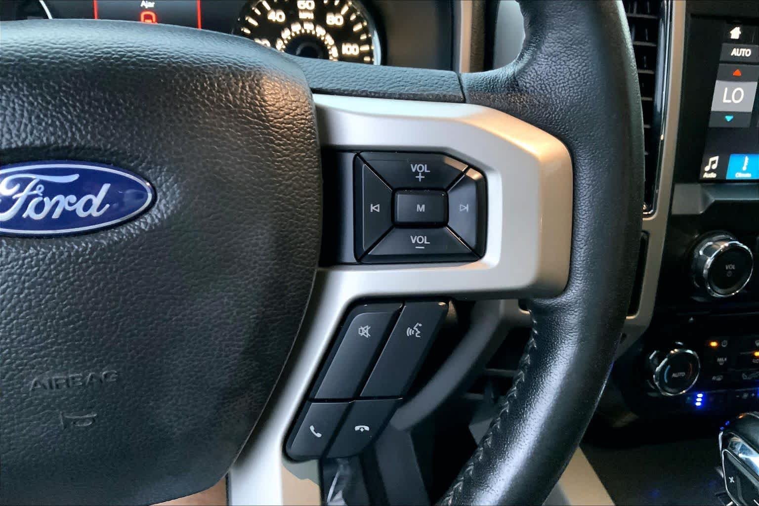 Used 2018 Magnetic Metallic Ford LARIAT image 24