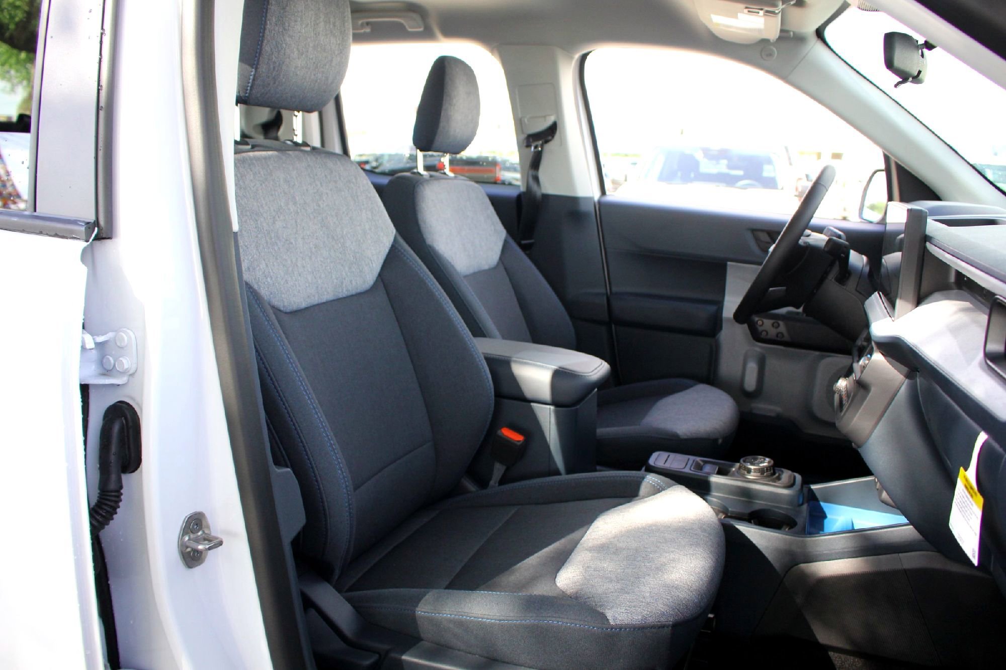 New 2026 Oxford White Ford XLT image 14