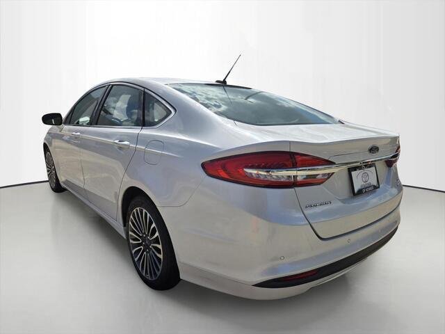 Used 2017 White Platinum Metallic Tri-Coat Ford SE image 3