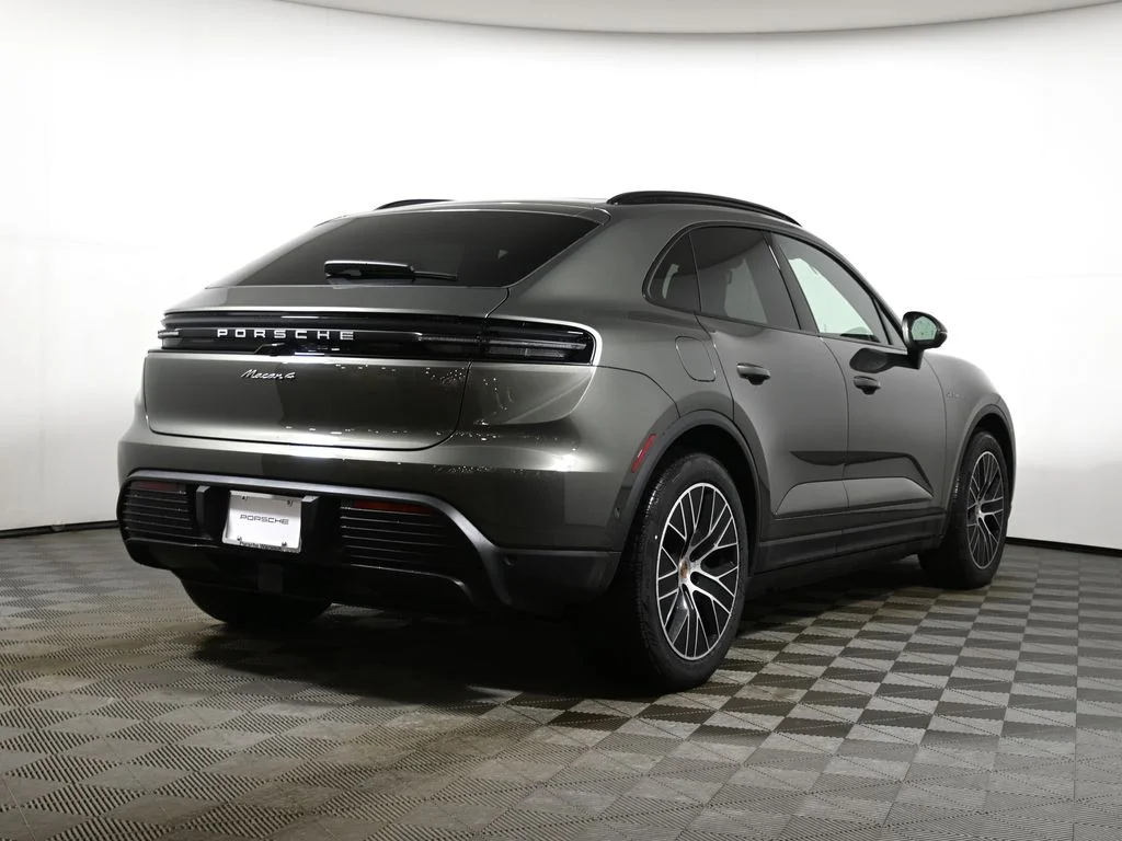 New 2026 Green Porsche 4 image 7