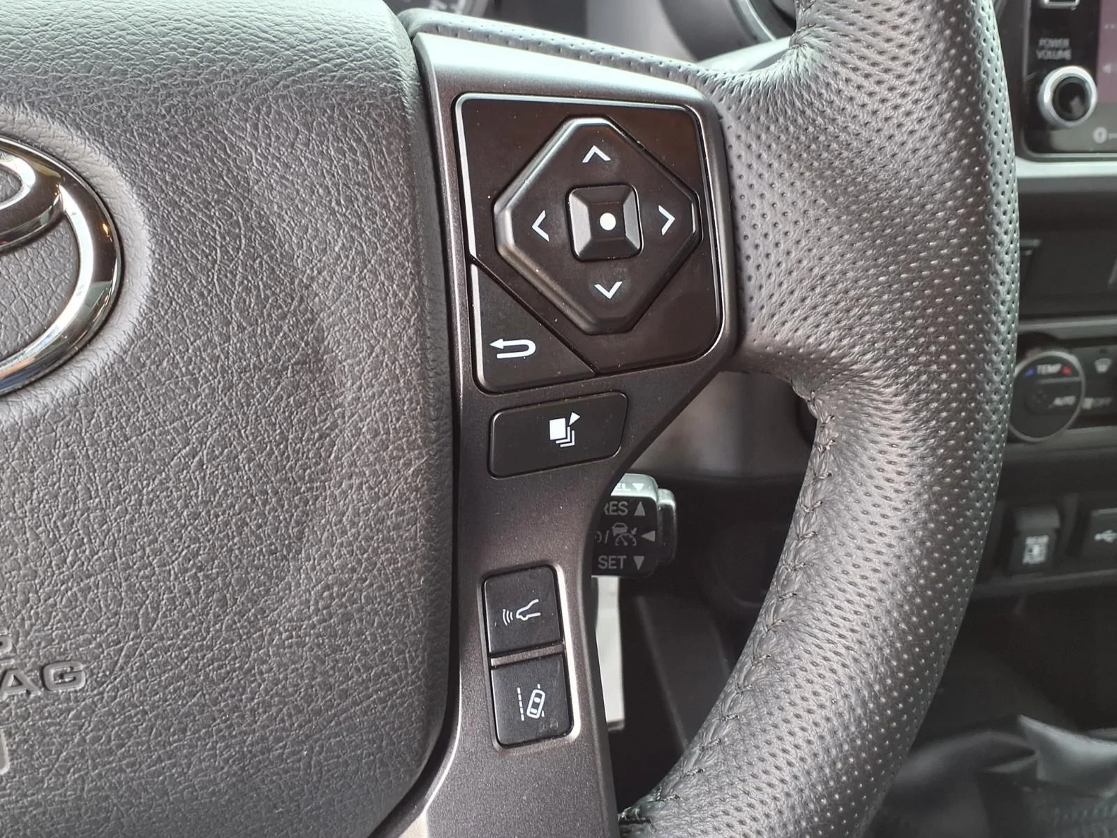 Certified Used 2023  Toyota TRD Off-Road image 23