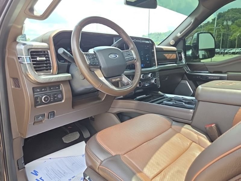 Used 2024 Brown Ford King Ranch image 31