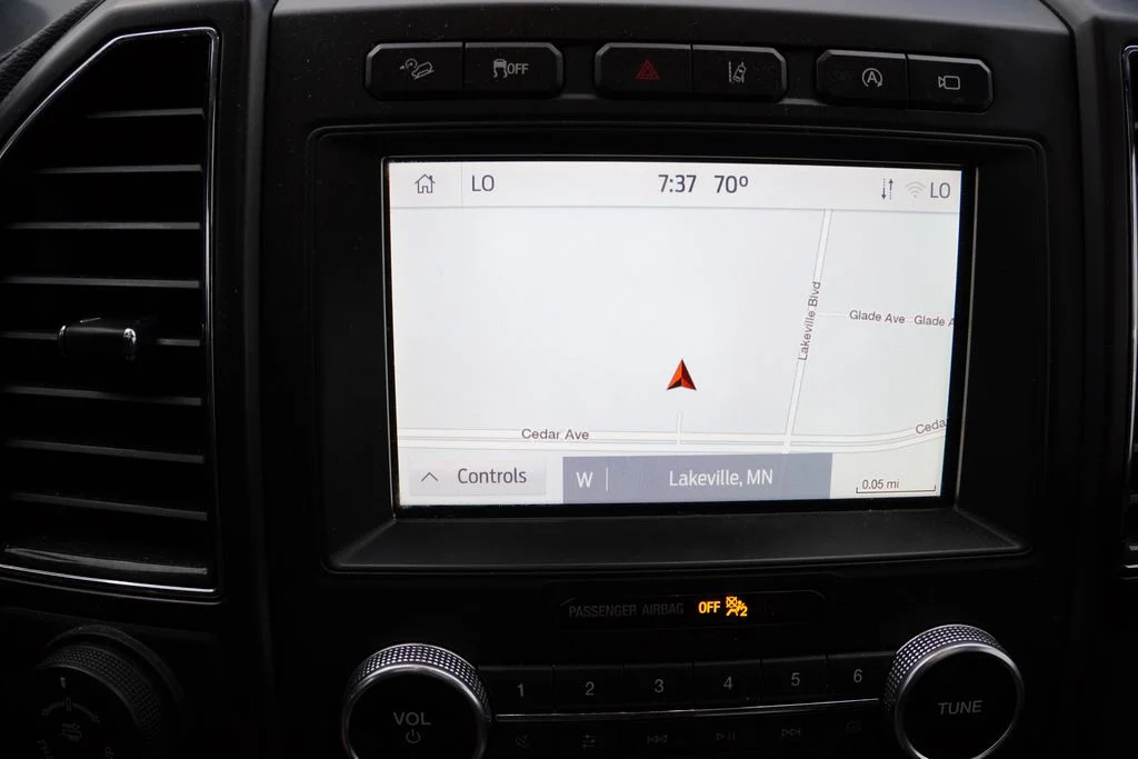 Used 2020 Magnetic Metallic Ford Limited image 7