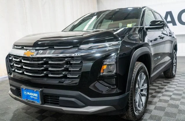 New 2027 Mosaic Black Metallic Chevrolet LT image 2