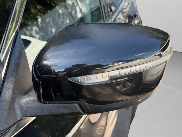 Used 2014 Black Nissan S image 15