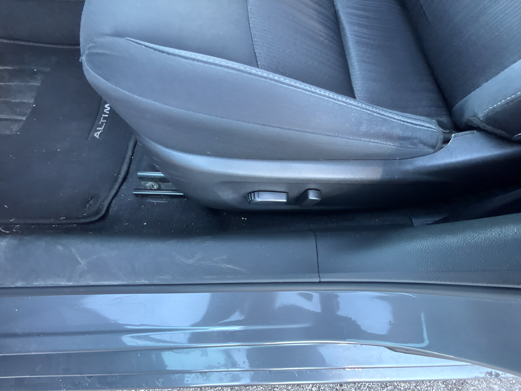 Used 2025 Gray Nissan 2.5 SV image 25