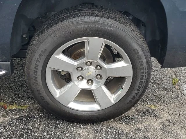 Used 2019 SHADOW GRAY METALLIC Chevrolet Premier image 32