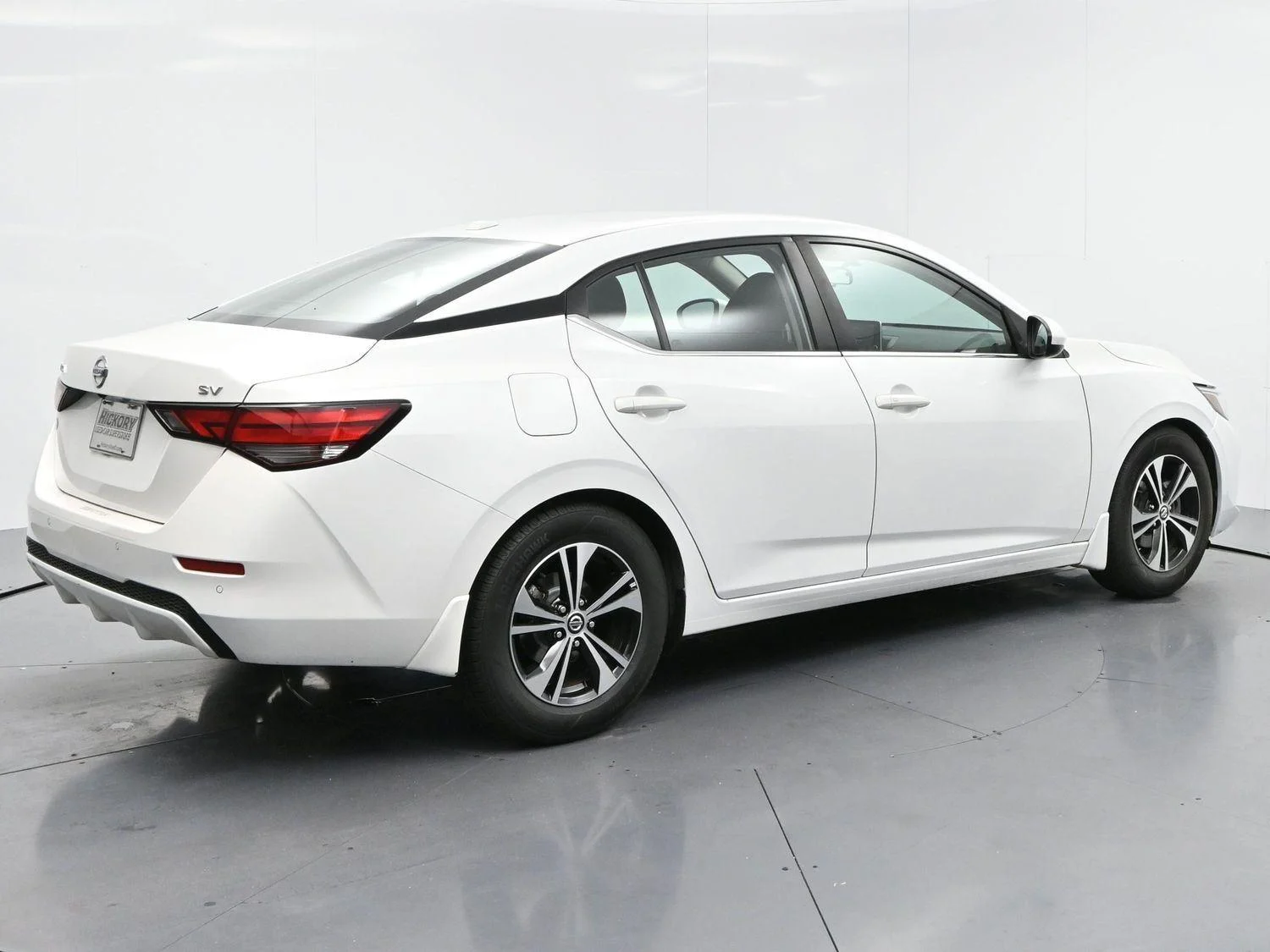 Used 2021 Aspen White Tricoat Nissan SV image 7