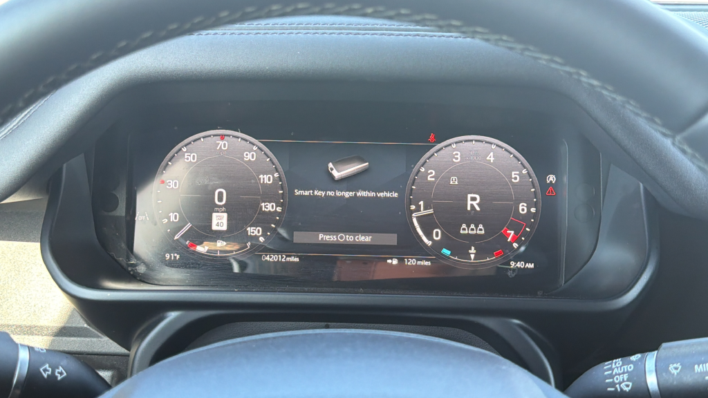 Used 2024  Land Rover Outbound image 27