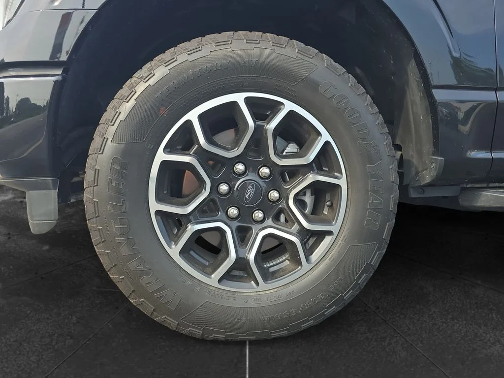 Used 2023 Black Metallic Ford XL image 12