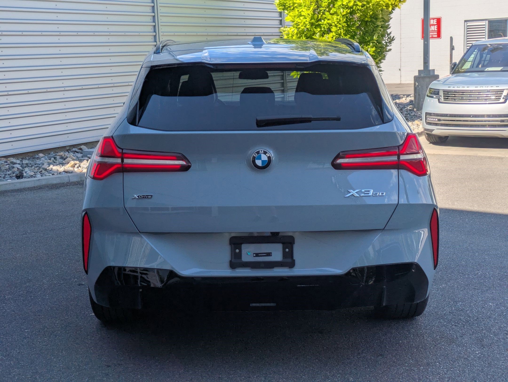 Used 2025 Gray Metallic BMW 30 xDrive image 6