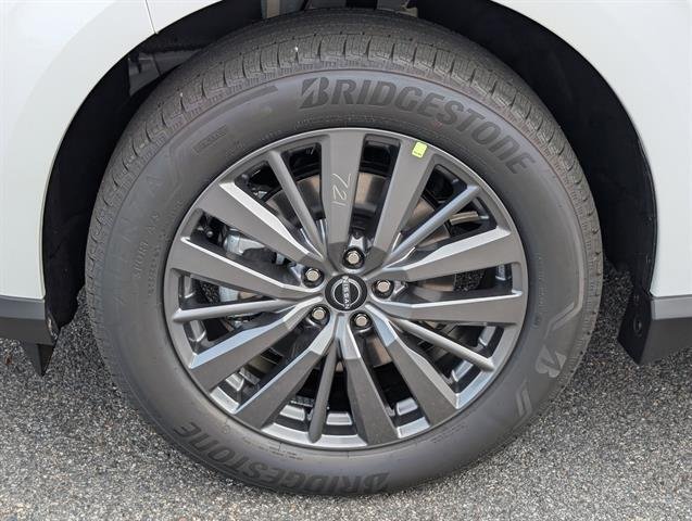 New 2026 Everest White Pearl TriCoat Nissan SL image 13