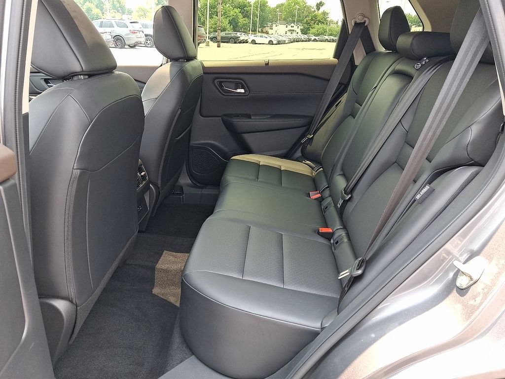 Used 2023 Gray Nissan SV image 11