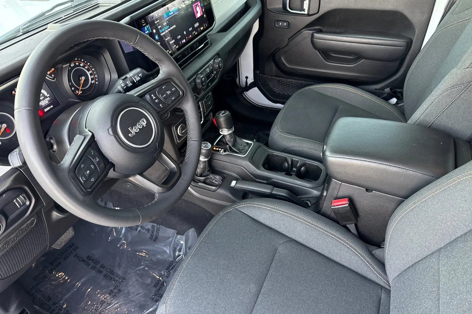 Used 2025 White Jeep Sport S image 7