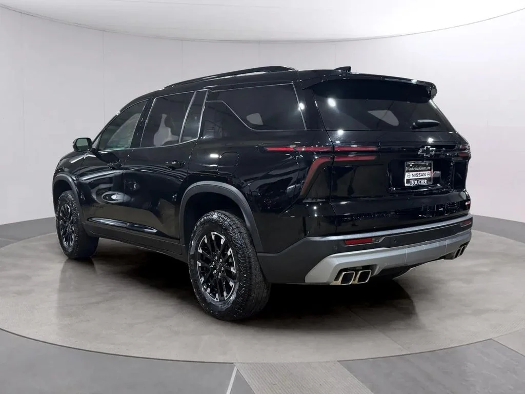 Used 2024 Mosaic Black Metallic Chevrolet Z71 image 5