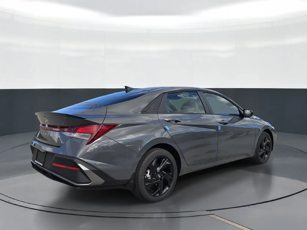 New 2026 Gray Hyundai SEL Sport image 3