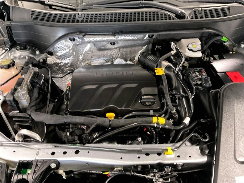 Used 2025 Gray Chevrolet LT image 29