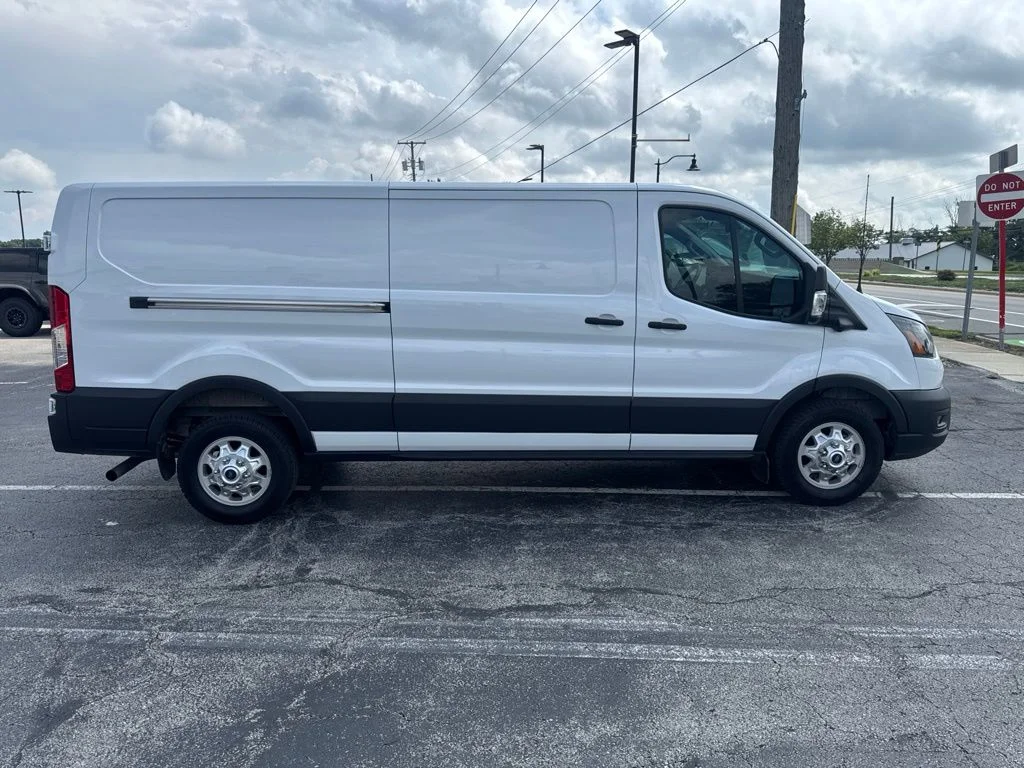 Used 2025 White Ford Base image 2