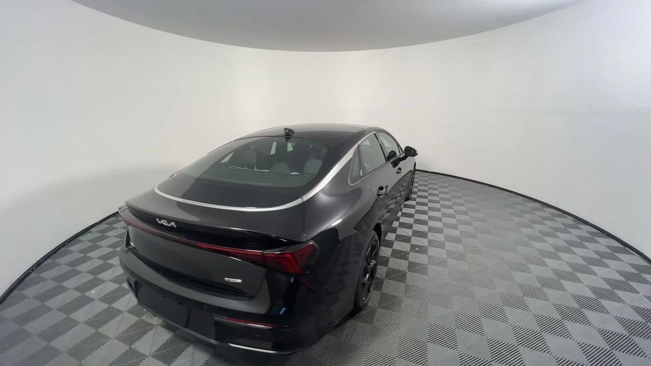 New 2026 Aurora Black Pearl Kia GT-Line FWD image 5