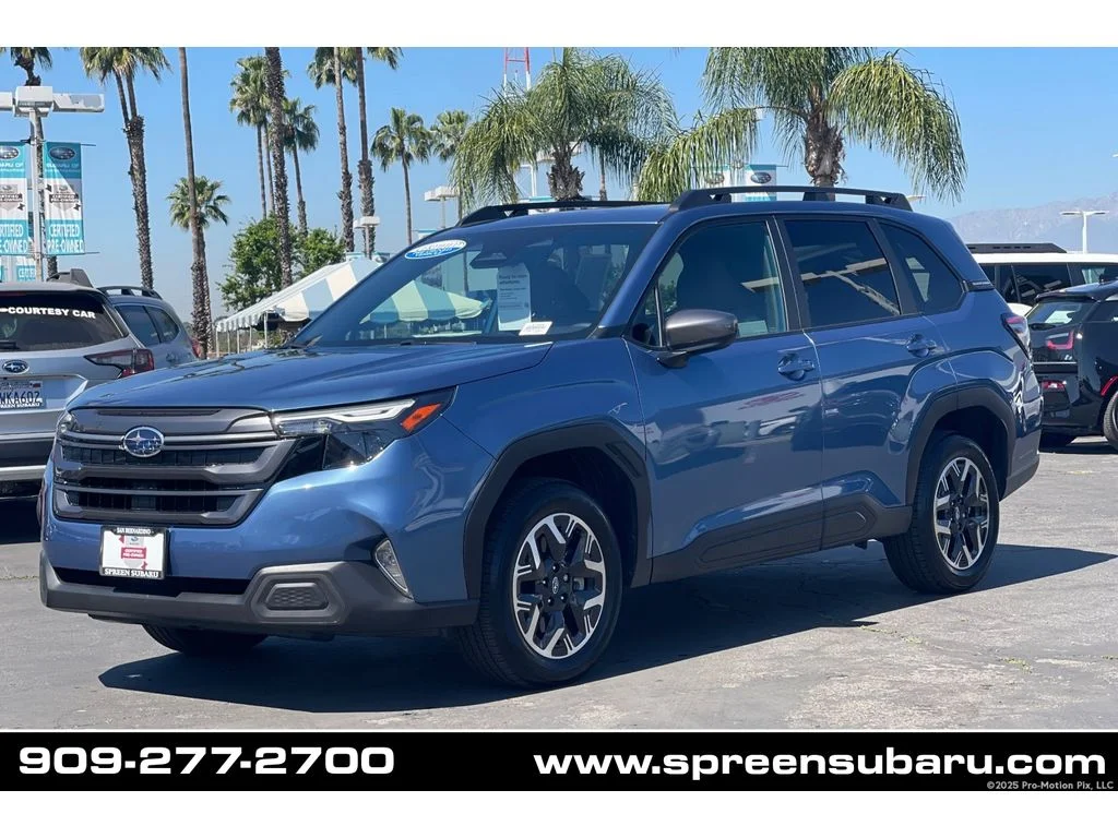 2025 Subaru Forester Premium's photo