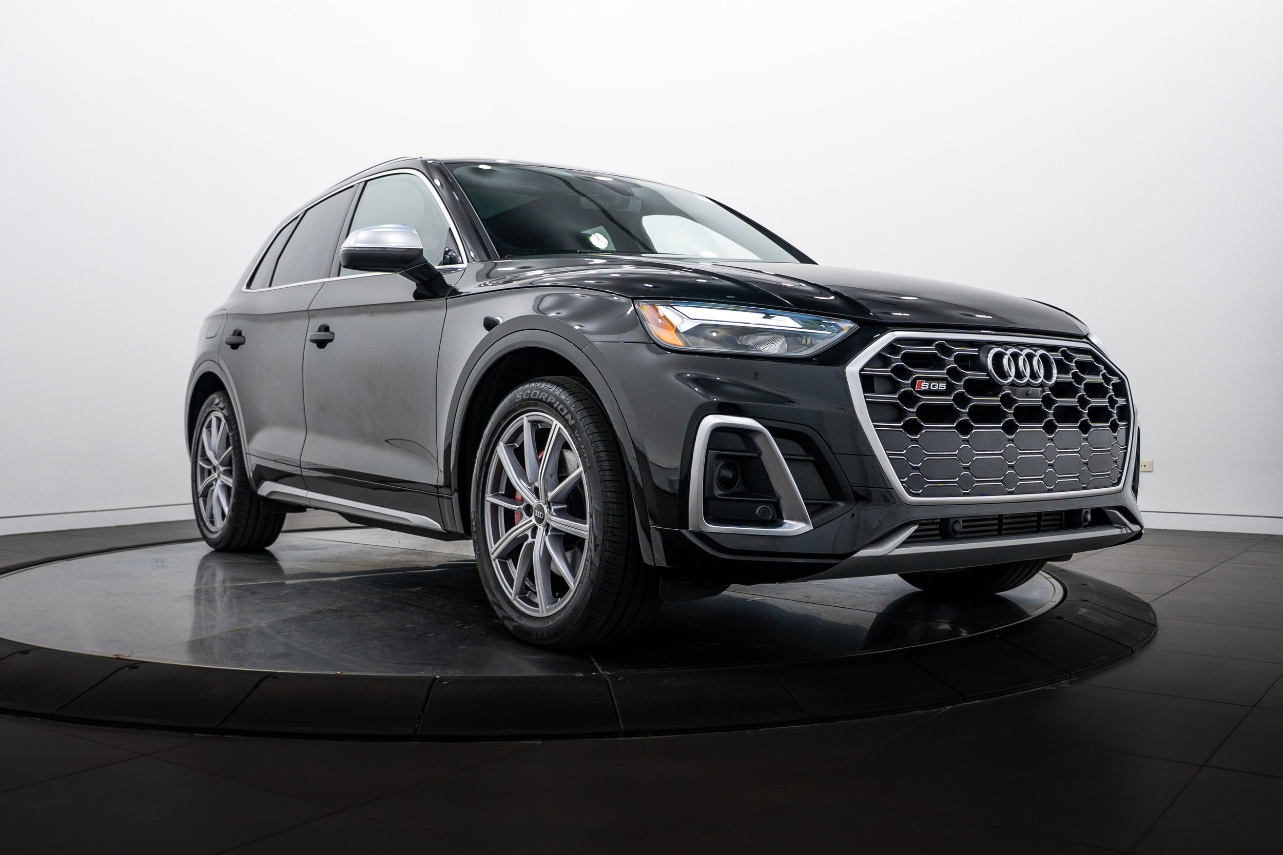 2023 Audi SQ5 Premium Plus's photo