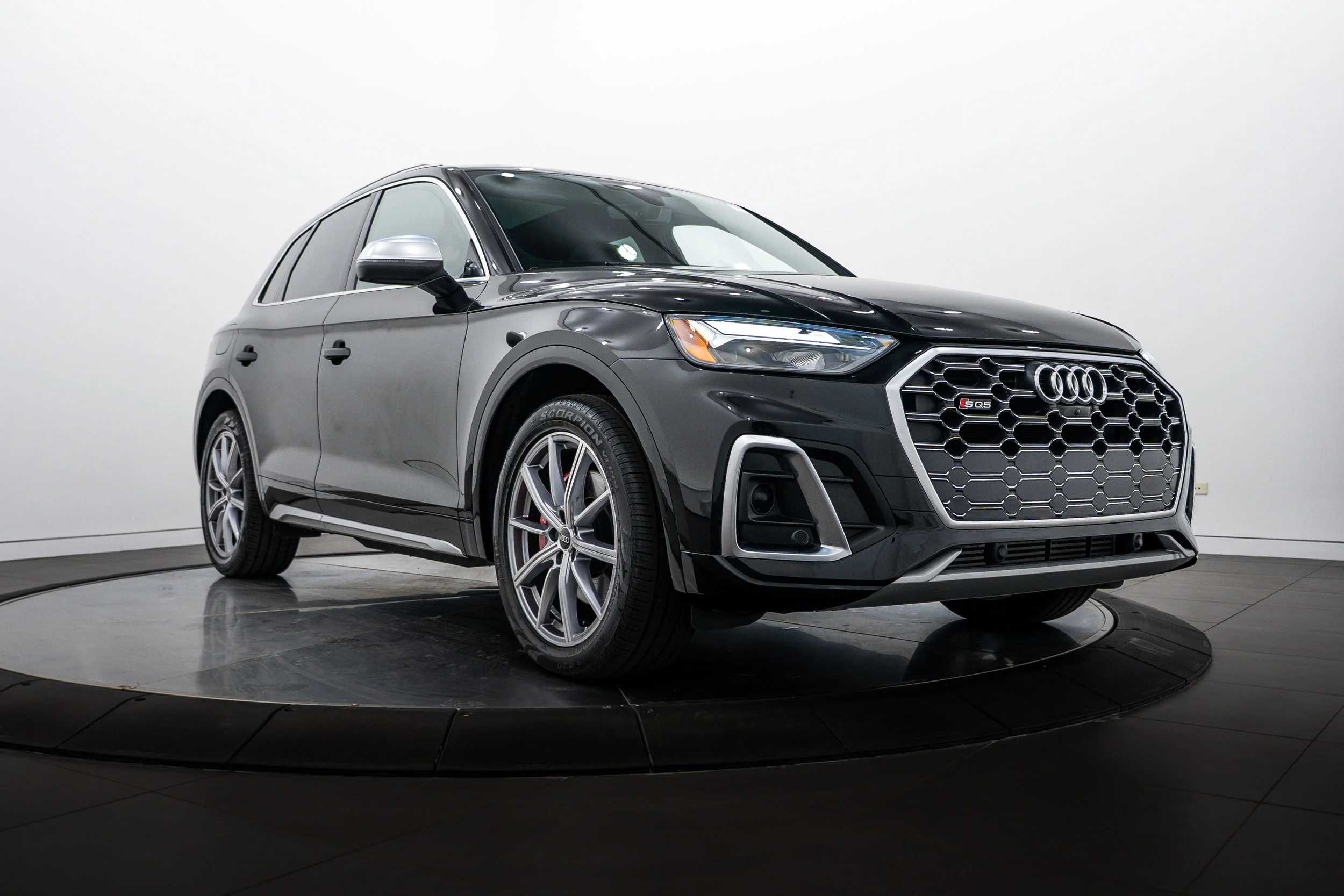 2023 Audi SQ5 Premium Plus's photo