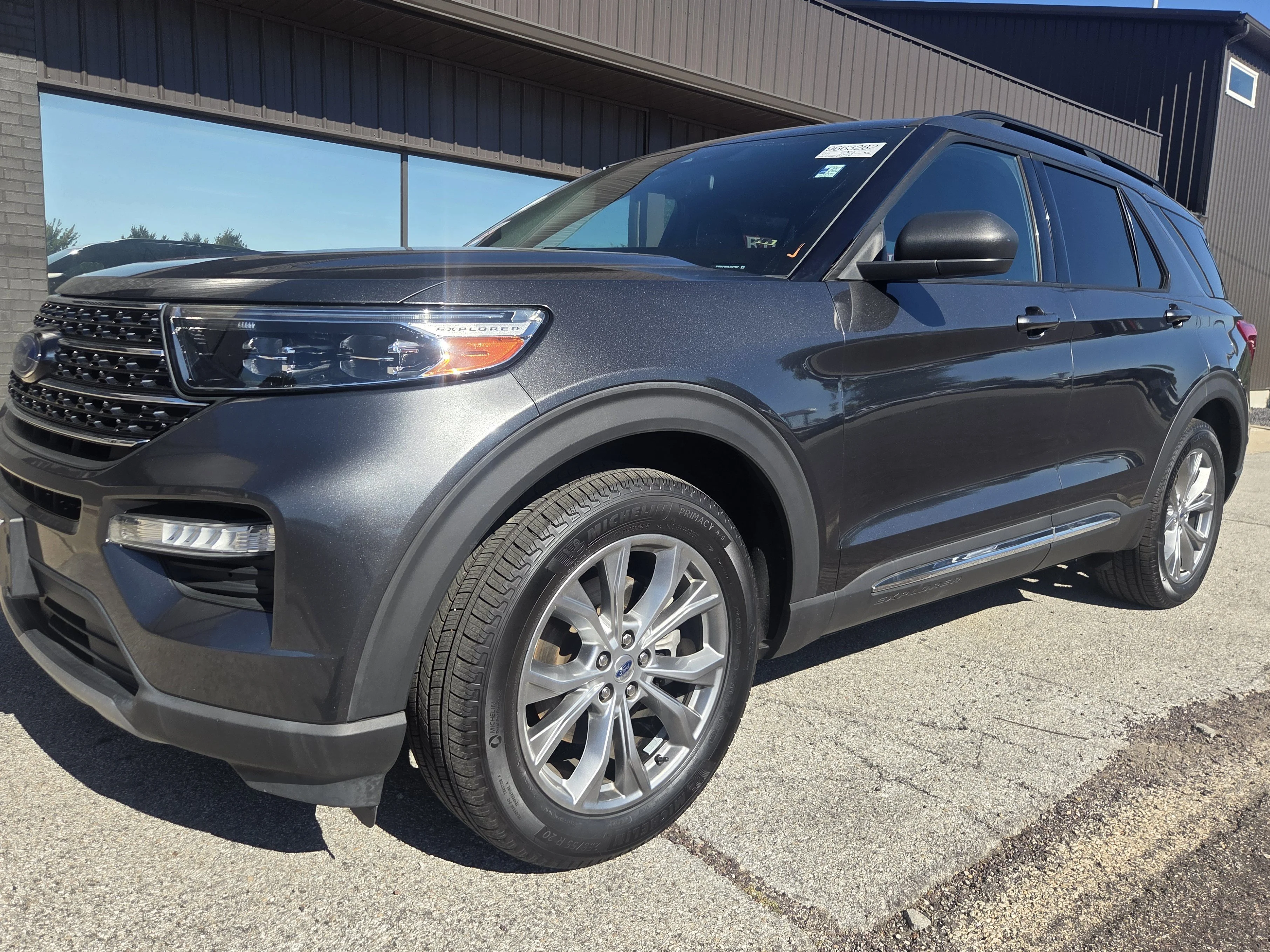 Used 2020 Magnetic Ford XLT image 3