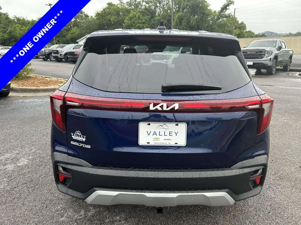 Used 2026 Blue Kia LX image 5