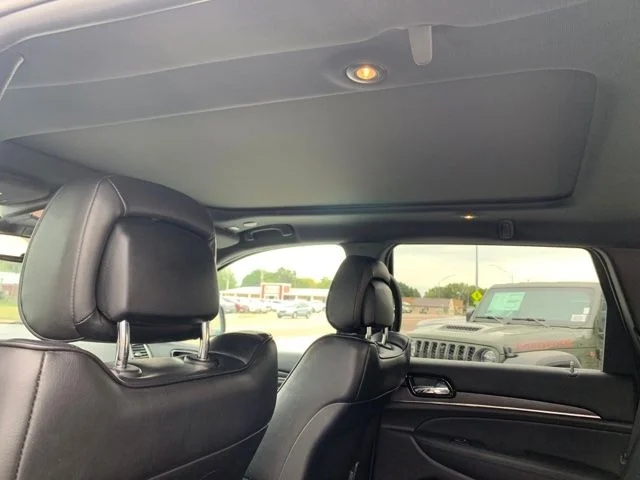 Used 2019 Silver Jeep Overland image 10