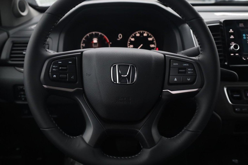 2025 Honda Ridgeline Sport - Photo 8