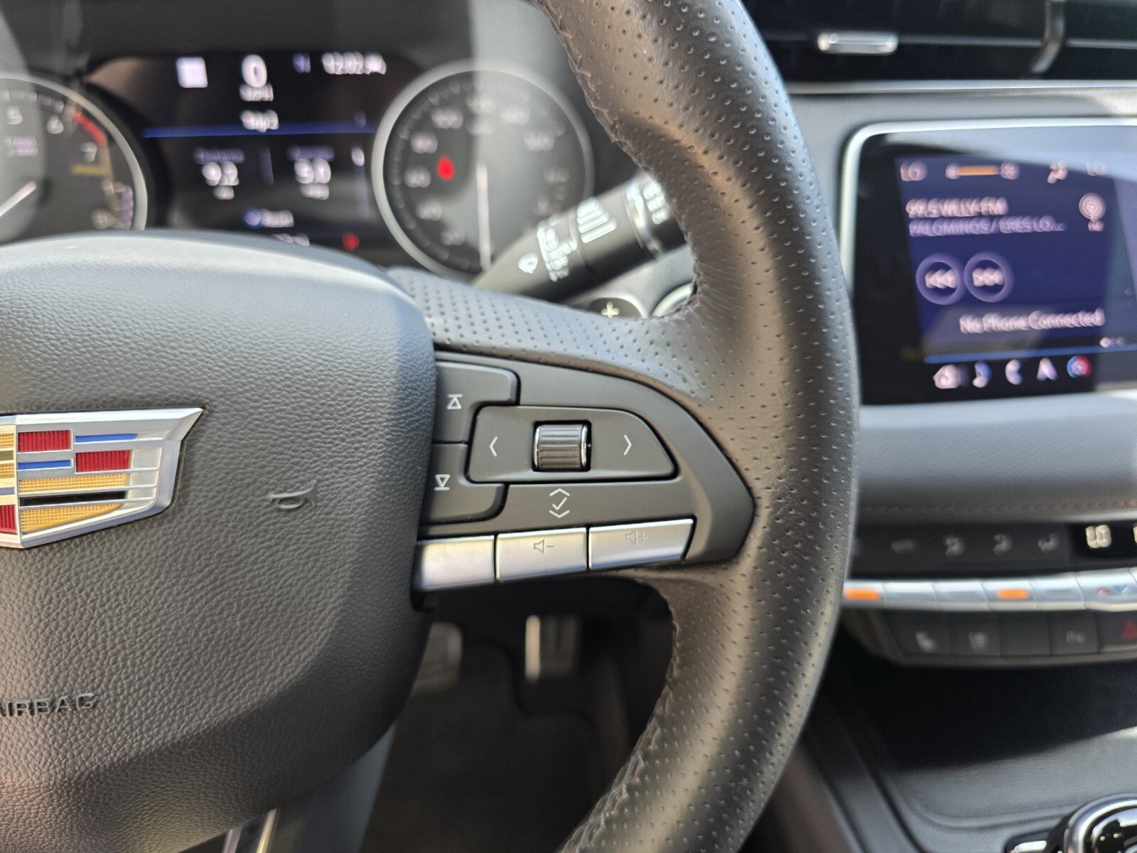 Used 2022 Crystal White Tricoat Cadillac FWD Sport image 20
