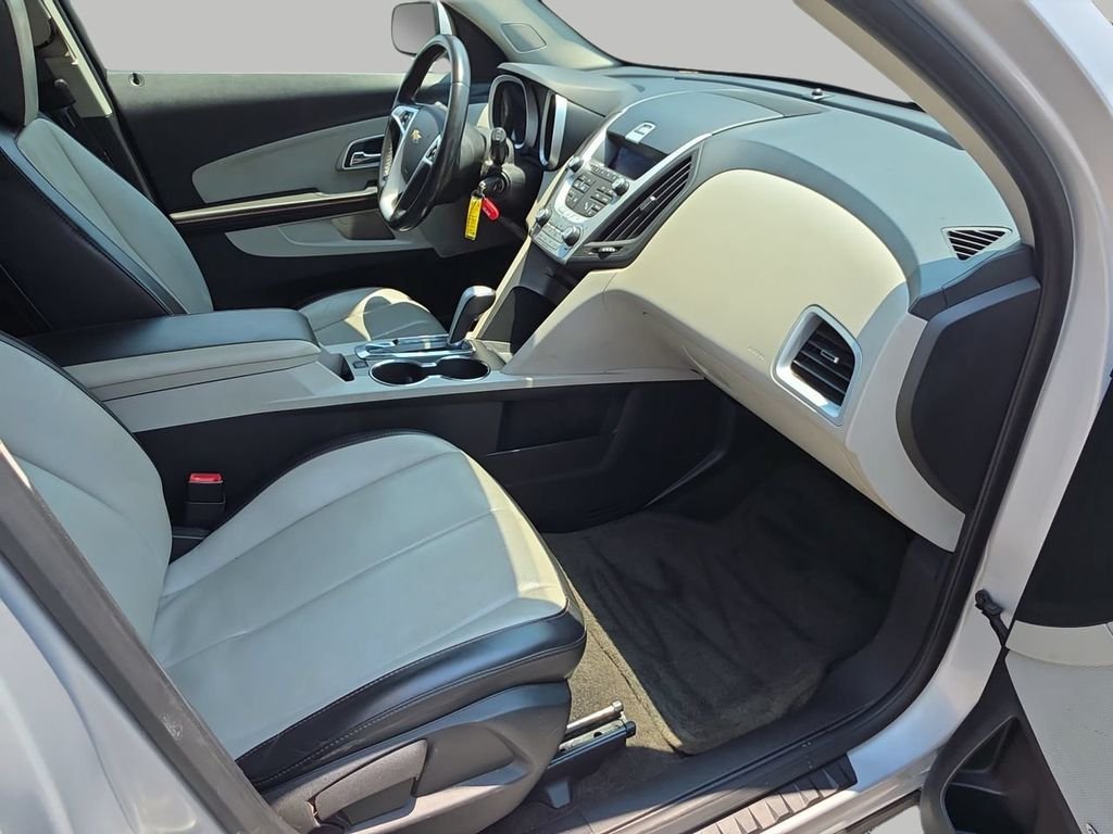 Used 2011 Silver Chevrolet LT image 8