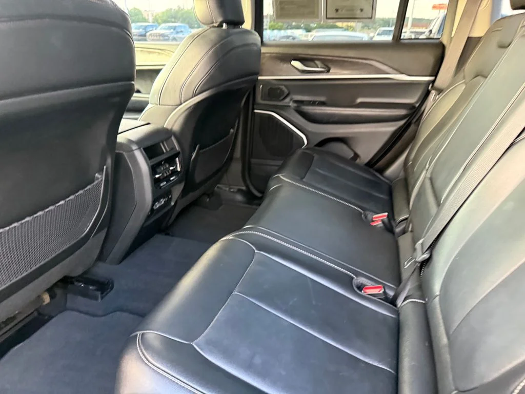 Used 2022 Gray Jeep Limited image 20