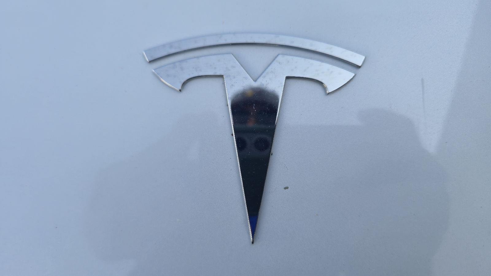 Used 2023 Pearl White Multi-Coat Tesla BASE image 9