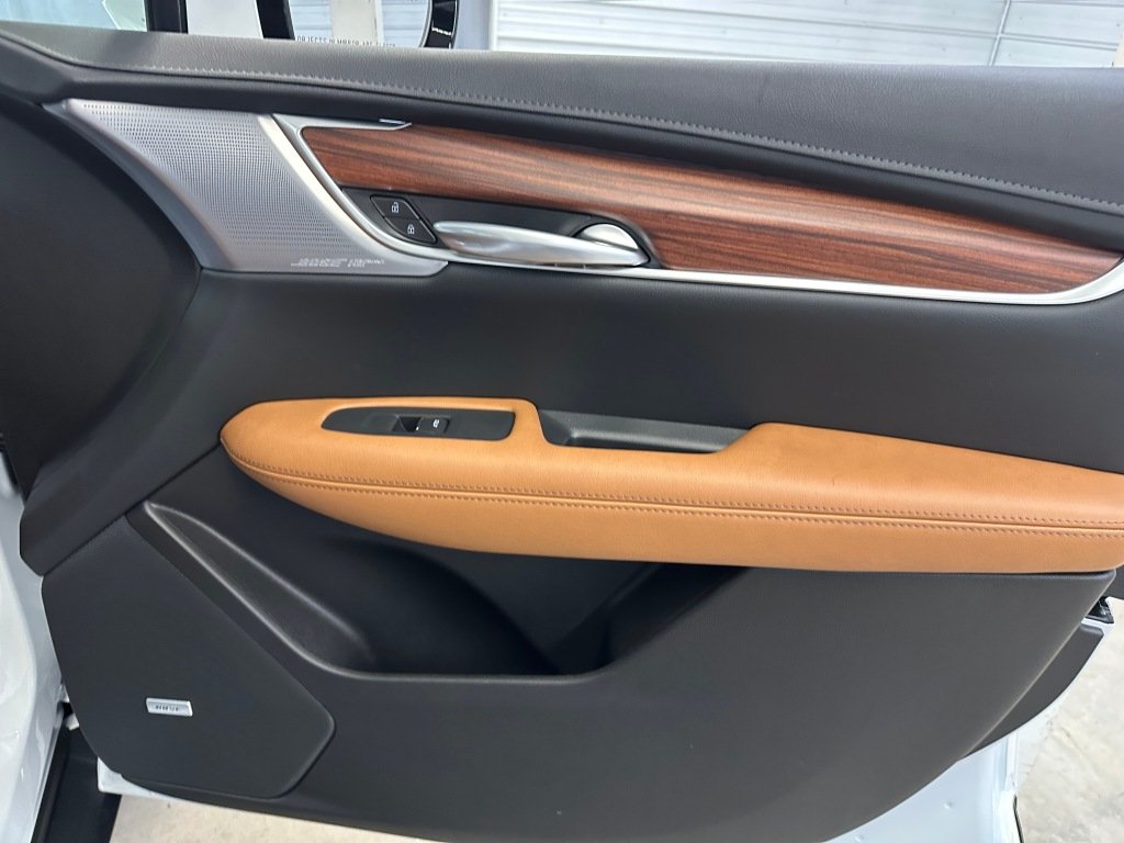 New 2026 Crystal White Tricoat Cadillac FWD Premium Luxury image 32