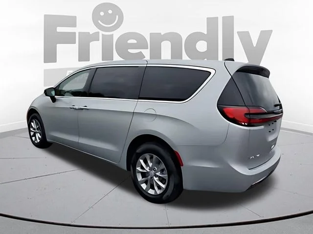 New 2026 Silver Mist Clear-Coat Exterior Paint Chrysler Select image 3