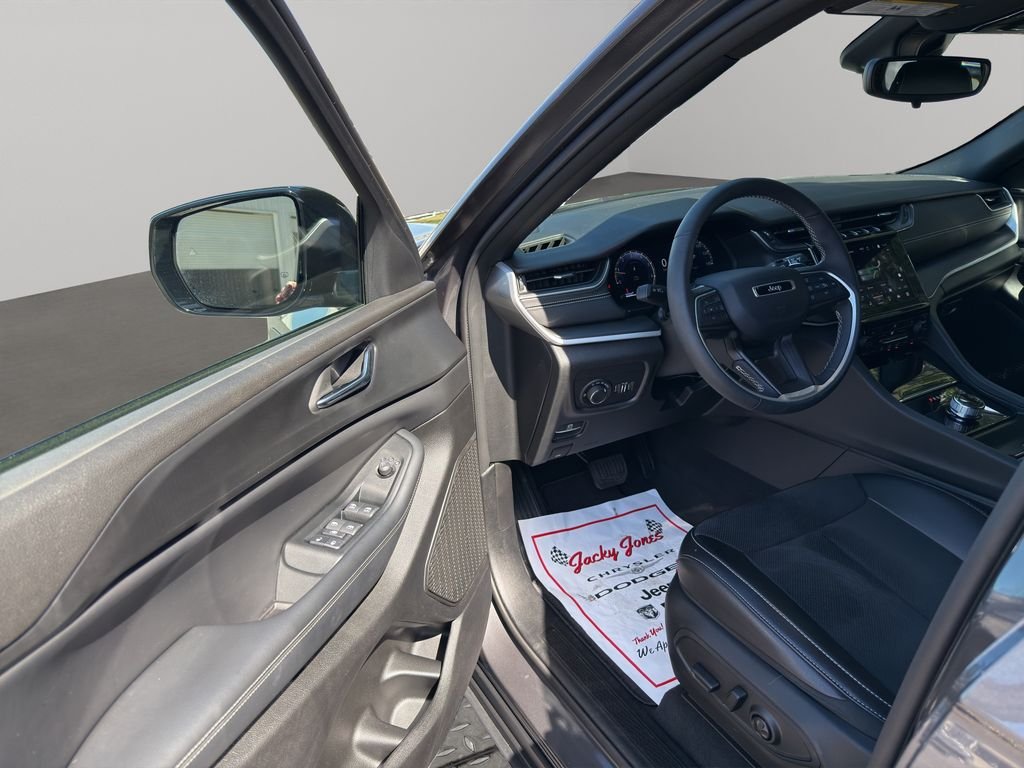 Used 2024 Baltic Gray Metallic Clearcoat Jeep Altitude X image 6