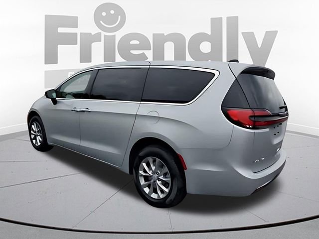 New 2026 Silver Mist Clear-Coat Exterior Paint Chrysler Select image 3